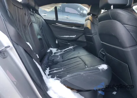 2018 BMW M550Xi z USA, uszkodzony, nr VIN WBAJB9C54JB287226